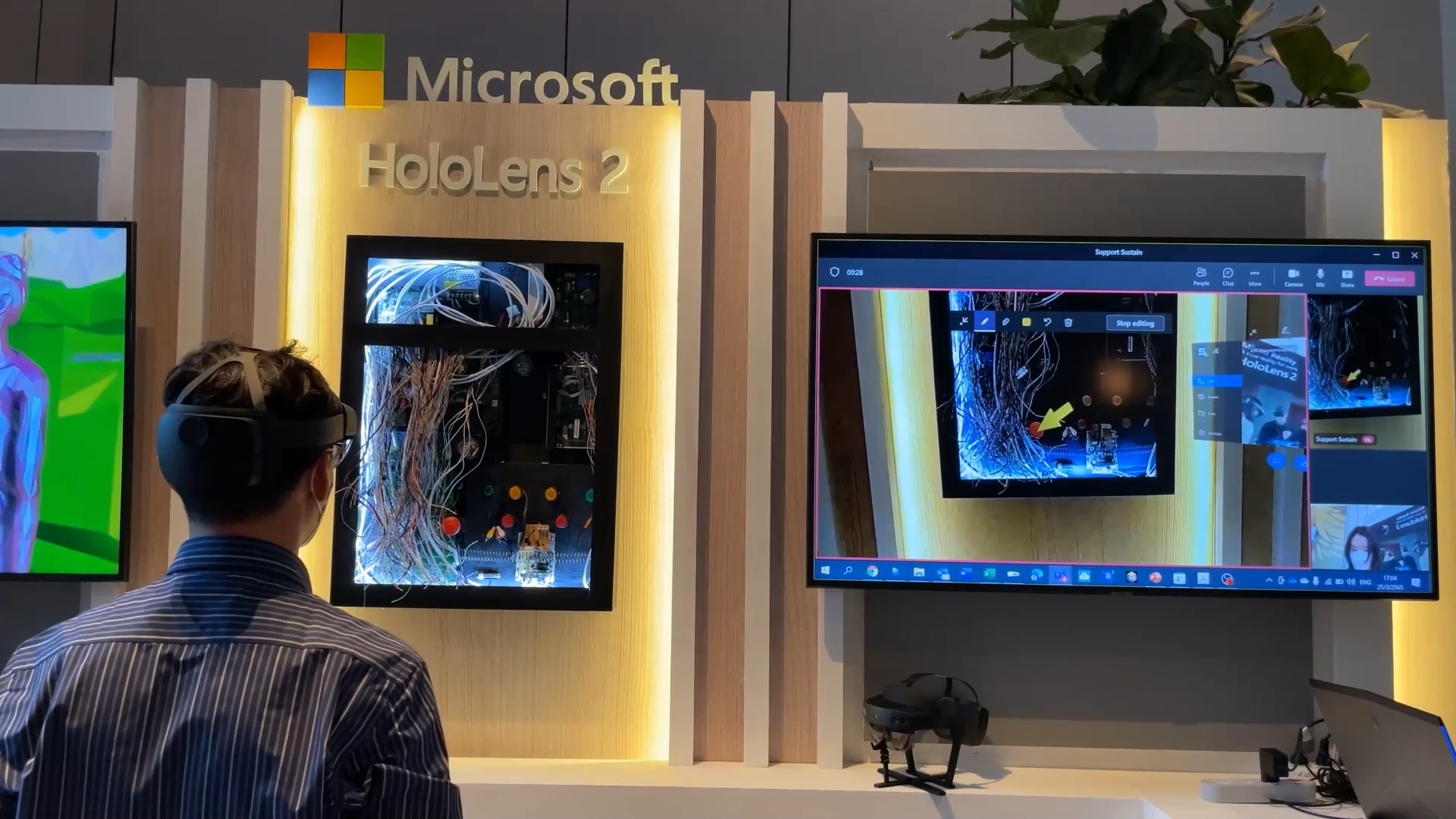 Demo Dynamics 365 Remote Assist HoloLensThai